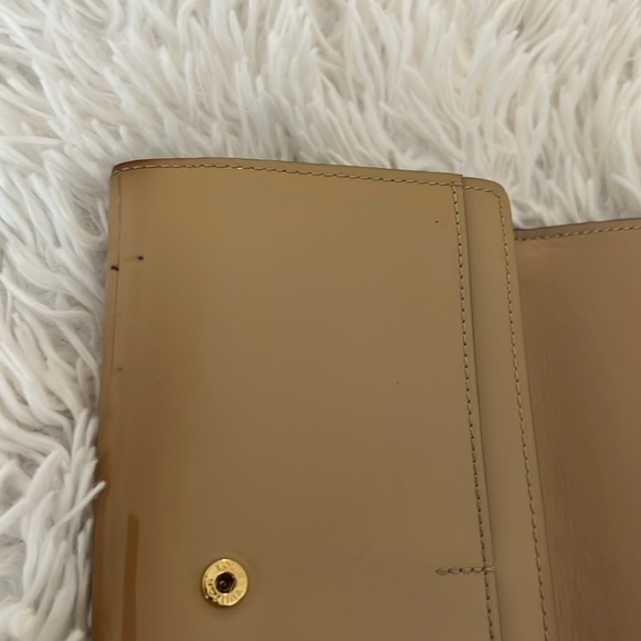 LV Vernis Wallet - Picture 13 of 13